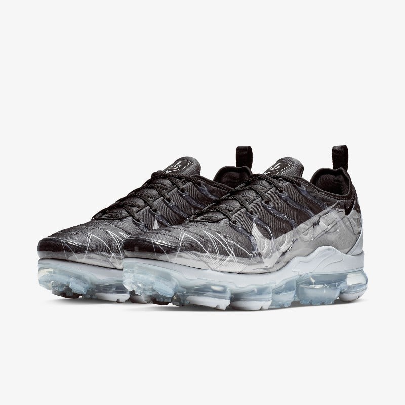 Nike vapormax plus store 2019 release date